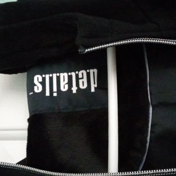 DETAILS INTL | Women's Large | Black Zip Up - Picture 2 of 2